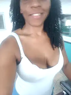 Snapshot of Luhma_hot chatting on 9, 5, 2026 Luhma hot online show from 9, 5, 2026