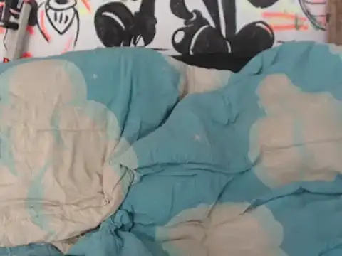 Snapshot of roystonee01 chatting on 10, 9, 2025 roystonee01 online show from 10, 9, 2025