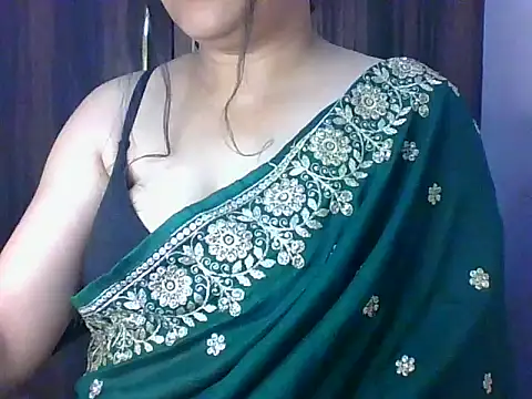 Snapshot of santurmom chatting on 6, 5, 2026 santurmom online show from 6, 5, 2026