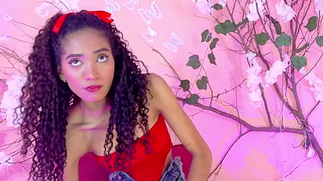 Snapshot of Charlotte_Love10 chatting on 14, 7, 2026 Charlotte Love10 online show from 14, 7, 2026