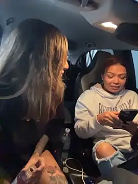 Mollymoon1 online show from 2, 2, 2026