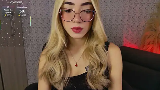 Snapshot of Sarajonnes chatting on 2, 3, 2026 Sarajonnes online show from 2, 3, 2026