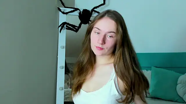 L1ittle kitty  online show from 8, 11, 2025