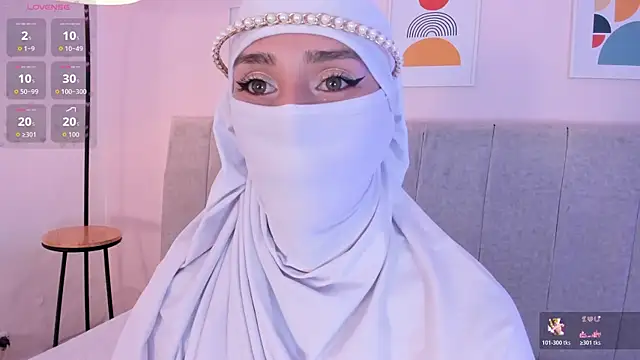 Snapshot of rawiya chatting on 4, 5, 2026 rawiya online show from 4, 5, 2026