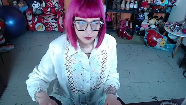 MissMiia2 online show from 6, 1, 2026