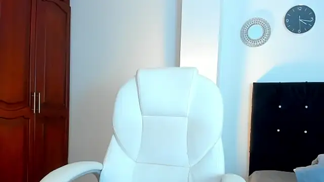 Snapshot of kathyajhonss chatting on 21, 4, 2026 kathyajhonss online show from 21, 4, 2026