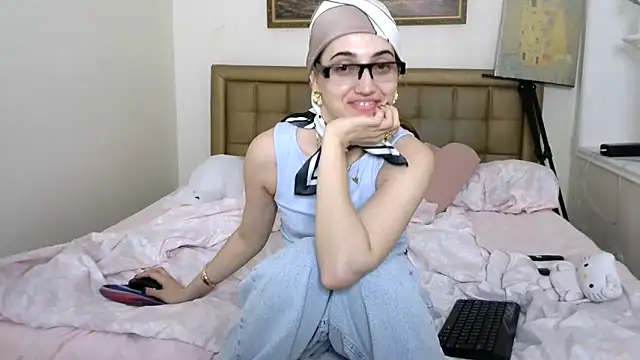 Snapshot of Iren chatting on 17, 5, 2026 Iren online show from 17, 5, 2026