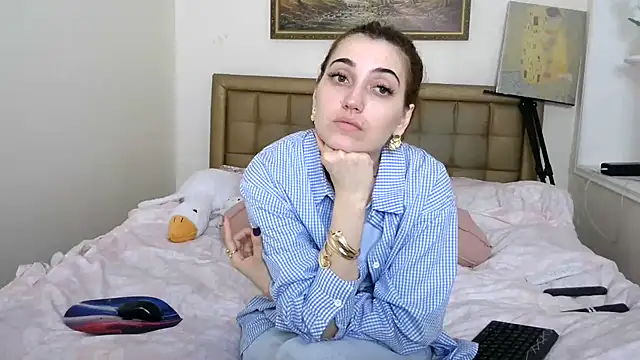 Snapshot of Iren chatting on 19, 5, 2026 Iren online show from 19, 5, 2026