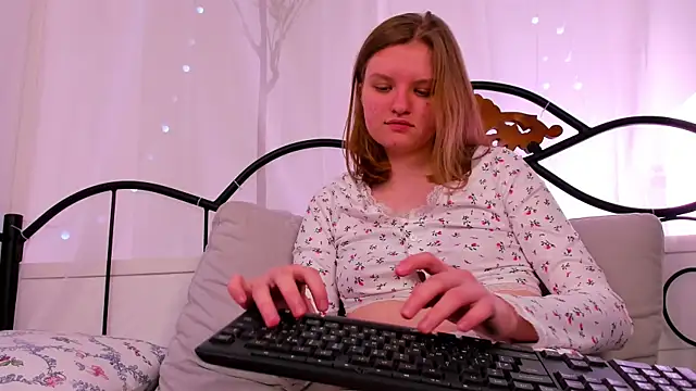 LilianSwall online show from 16, 3, 2025