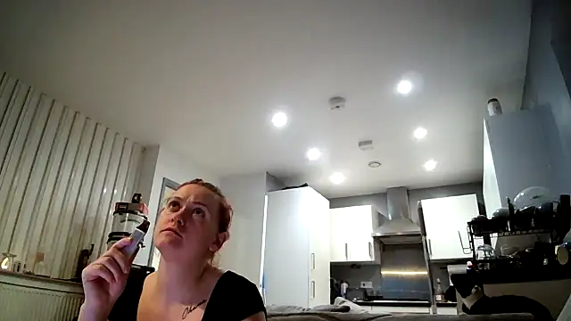 Snapshot of DynamicDuo_oxo chatting on 12, 12, 2024 DynamicDuo oxo online show from 12, 12, 2024