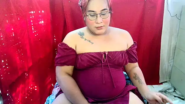 Snapshot of UrAmazingCassy chatting on 4, 11, 2025 UrAmazingCassy online show from 4, 11, 2025