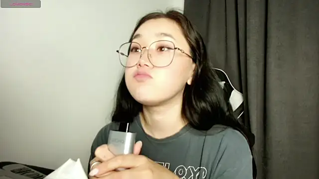 Jennatyan online show from 14, 3, 2025