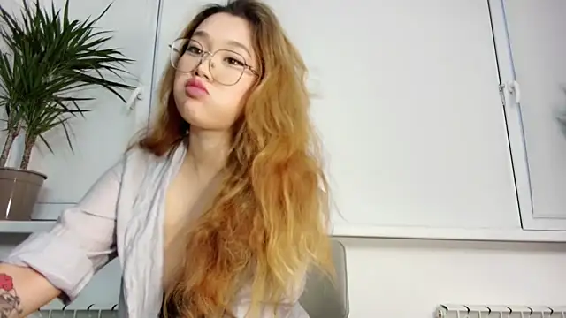 Jennatyan online show from 24, 11, 2025