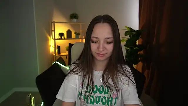 Snapshot of ElysLunar chatting on 19, 12, 2024 ElysLunar online show from 19, 12, 2024