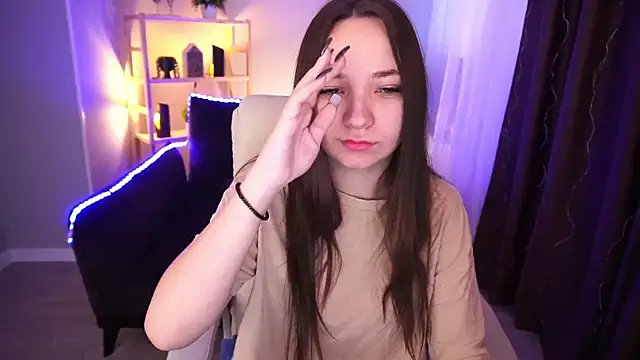 Snapshot of ElysLunar chatting on 8, 1, 2025 ElysLunar online show from 8, 1, 2025