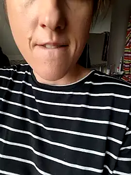 Hexe12346 online show from 10, 3, 2025