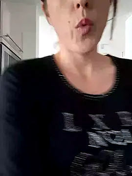 Hexe12346 online show from 12, 3, 2025