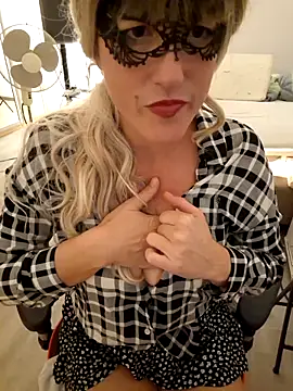 Hexe12346 online show from 26, 11, 2025