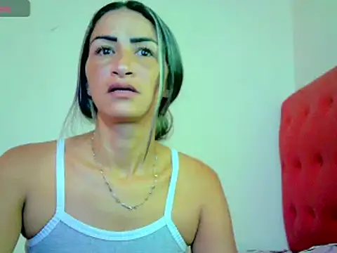 Snapshot of rosa_pretty chatting on 3, 2, 2025 rosa pretty online show from 3, 2, 2025