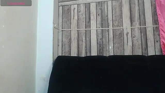 Snapshot of rosa_pretty chatting on 5, 12, 2025 rosa pretty online show from 5, 12, 2025