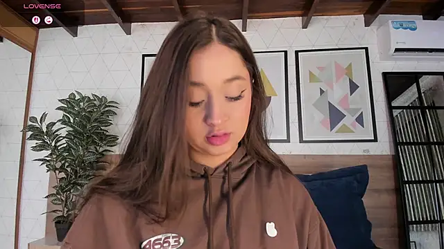 Snapshot of MiaKay1 chatting on 5, 12, 2025 MiaKay1 online show from 5, 12, 2025