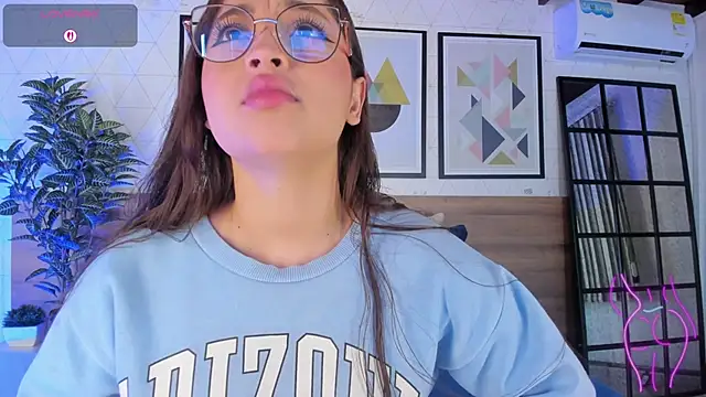 Snapshot of MiaKay1 chatting on 10, 2, 2026 MiaKay1 online show from 10, 2, 2026