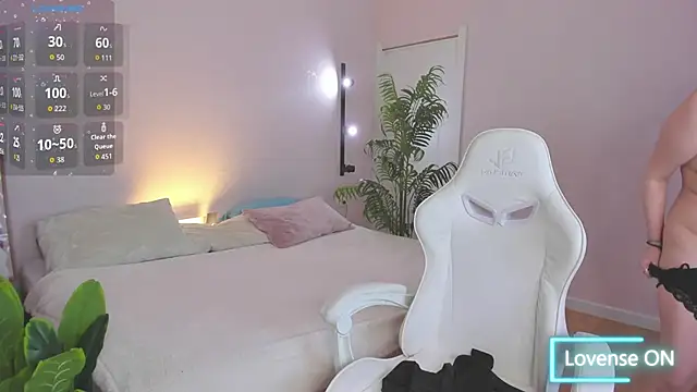 Snapshot of Colleen_Blake chatting on 4, 2, 2026 Colleen Blake online show from 4, 2, 2026