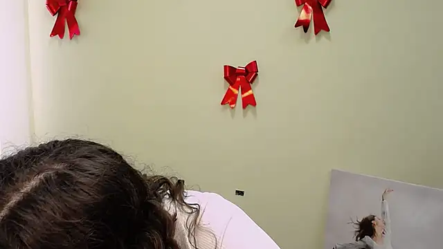  SusieSu  online show from 19, 2, 2025