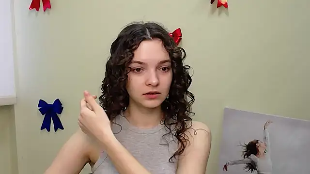  SusieSu  online show from 22, 2, 2025