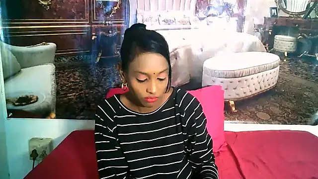 Snapshot of IndianLoveBug chatting on 29, 10, 2025 IndianLoveBug online show from 29, 10, 2025