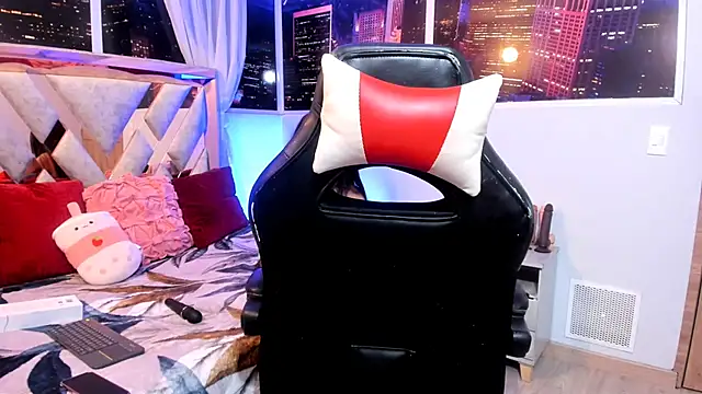 Tiffany sander online show from 13, 3, 2025