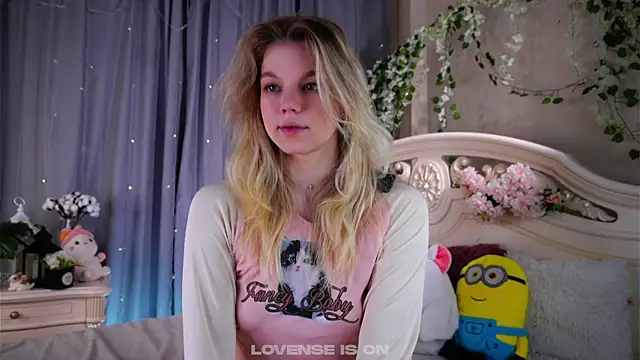 Snapshot of EdlinAlliston chatting on 17, 2, 2026 EdlinAlliston online show from 17, 2, 2026