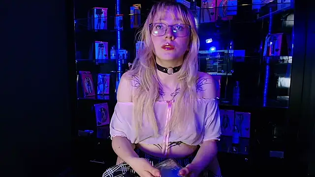 Snapshot of Cloe_five chatting on 9, 1, 2026 Cloe five online show from 9, 1, 2026