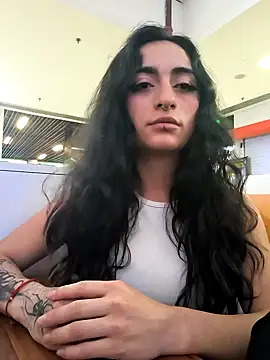 Lila Desiree online show from 6, 11, 2025