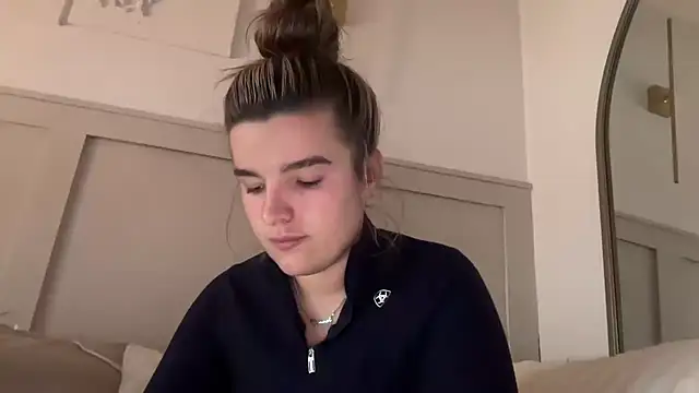 maisiesmithx online show from 21, 11, 2025