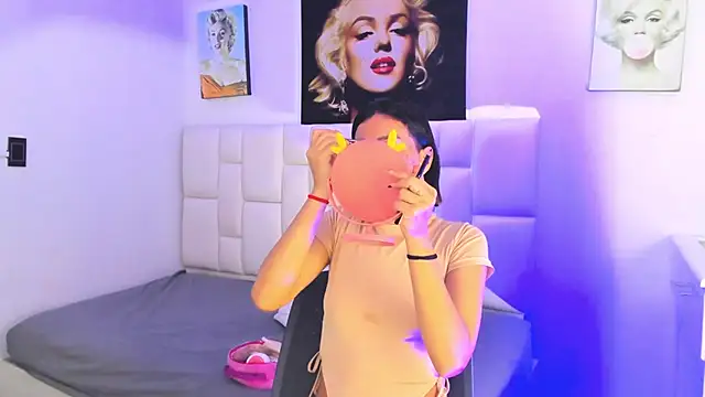 Snapshot of Antonella_Fontanna chatting on 15, 1, 2025 Antonella Fontanna online show from 15, 1, 2025