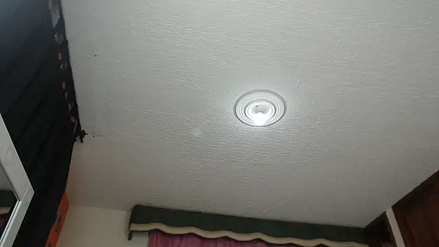 Snapshot of cuttebabe_ chatting on 8, 3, 2025 cuttebabe  online show from 8, 3, 2025