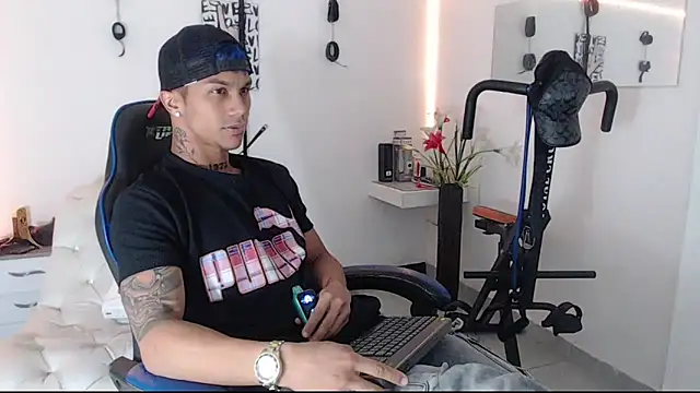 Leonard Price online show from 7, 3, 2025