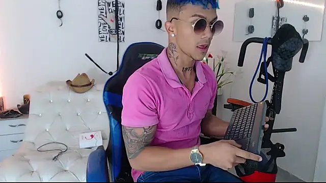 Leonard Price online show from 8, 3, 2025