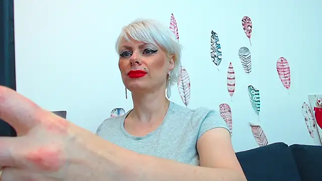 ForeverBarbie  online show from 19, 9, 2025