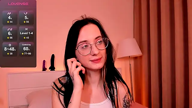 Dark Lola  online show from 4, 12, 2024