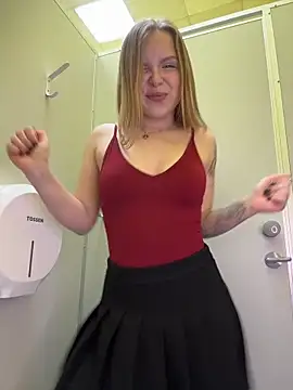 mur girl online show from 25, 4, 2026