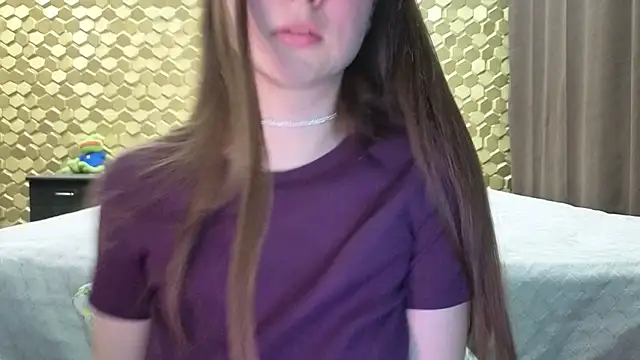 Snapshot of emonyashka_ chatting on 16, 4, 2026 emonyashka online show from 16, 4, 2026