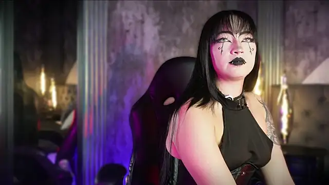 Aylen darkmoor online show from 4, 7, 2026