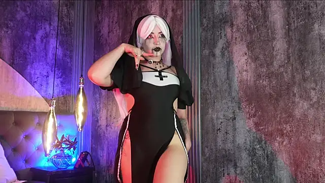 Aylen darkmoor online show from 10, 7, 2026