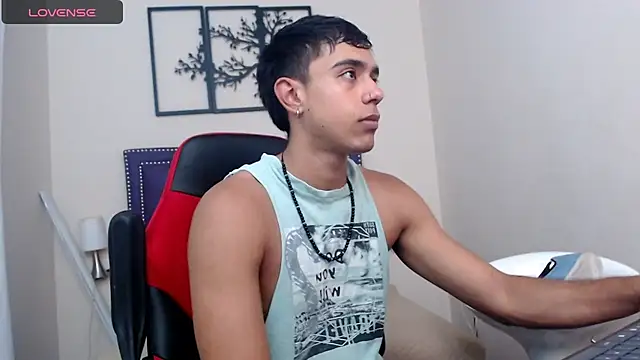 karlgiles  online show from 1, 12, 2024