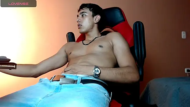 karlgiles  online show from 21, 12, 2024