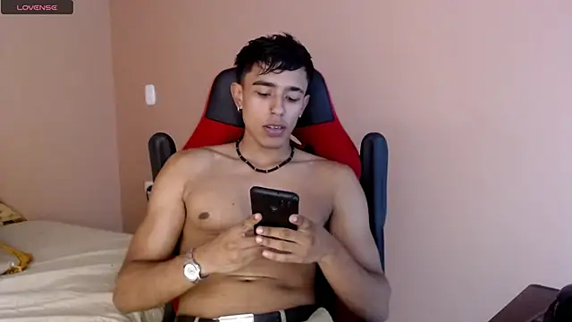 karlgiles  online show from 6, 2, 2025