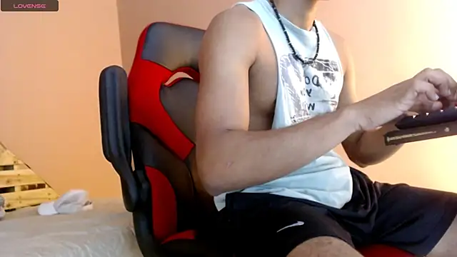 karlgiles  online show from 7, 2, 2025