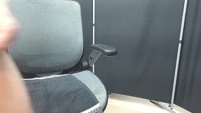 Snapshot of ThickCockLover2 chatting on 9, 10, 2025 ThickCockLover2 online show from 9, 10, 2025